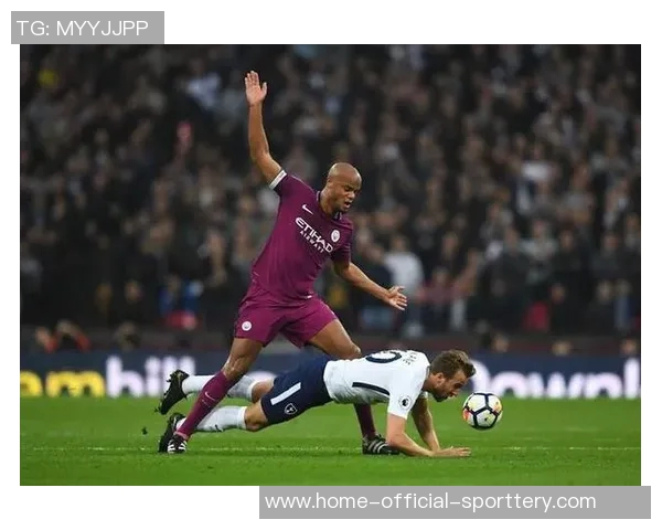 孔帕尼执教德甲积分突破100分只用了40场，仅次于瓜迪奥拉