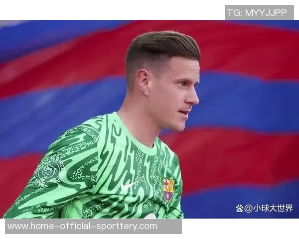 特尔施特根社媒晒恢复训练照片：很高兴归队