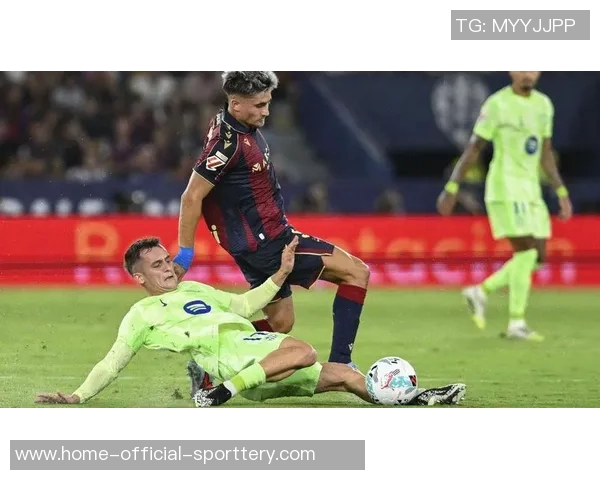 每体：巴萨今日完成本周最后一次训练，弗里克因私事缺席